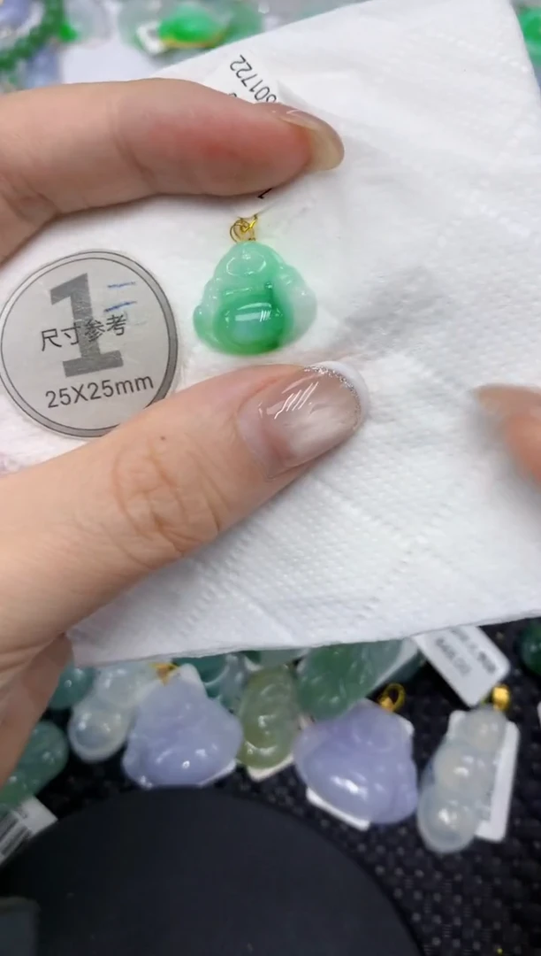 颈饰18K金镶嵌翡翠1111111