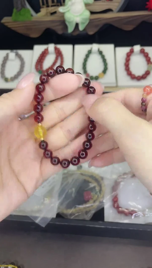 【闪购商品】血珀手链未镶嵌琥珀手链