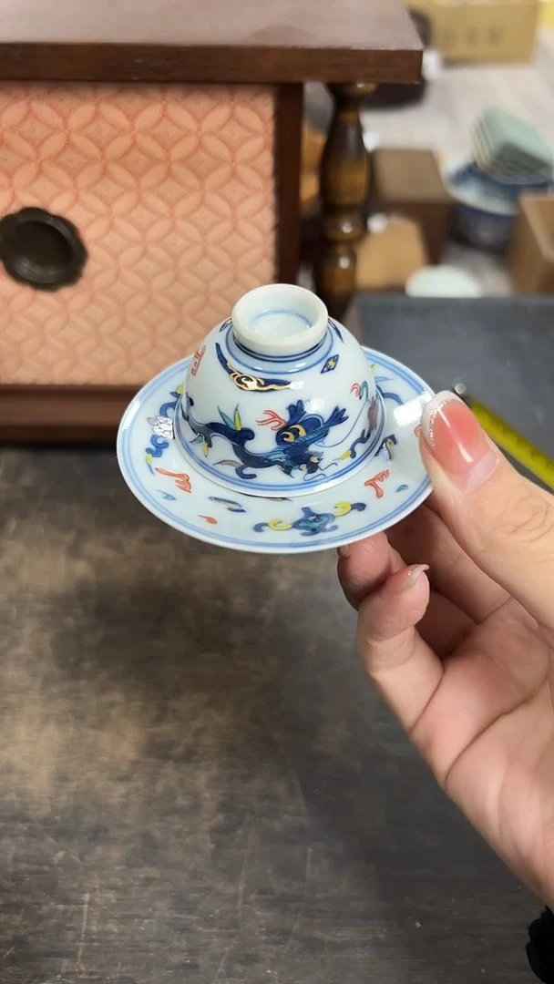 小甜甜开播了什么都有