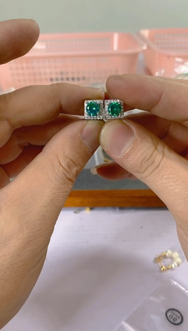 【闪购商品】水晶颈饰银S925镶嵌758红宝，蓝宝，多样性发一件赠链