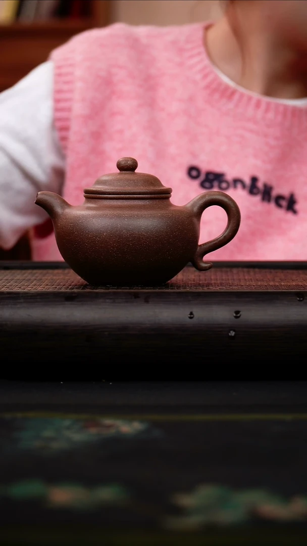 茶壶紫砂莲子壶 花块紫泥