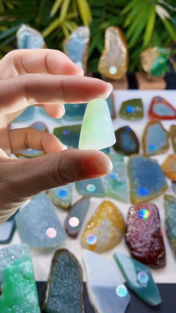 未镶嵌定制翡翠翡翠