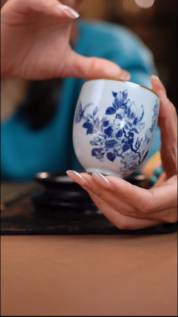 新品上新 气柴窑 月影白 玉兰柱石图 手握杯