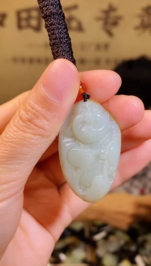 和田玉未镶嵌颈饰1