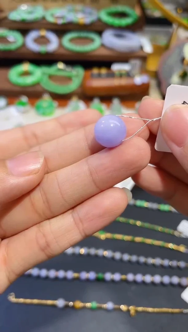 颈饰未镶嵌翡翠单珠