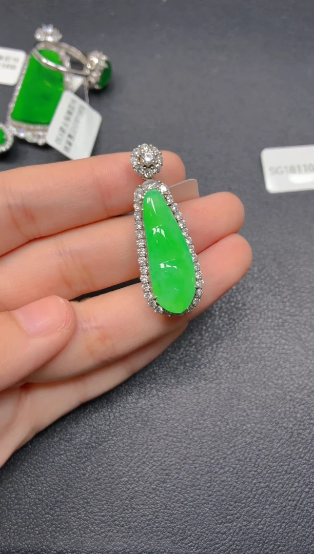 颈饰银S925镶嵌翡翠1