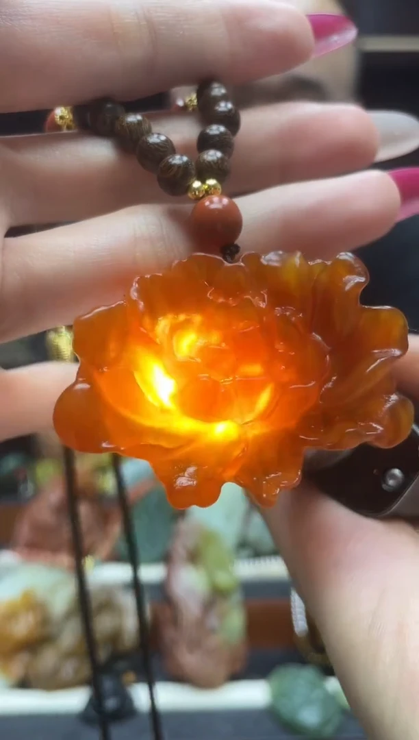 未镶嵌岫玉吊坠·