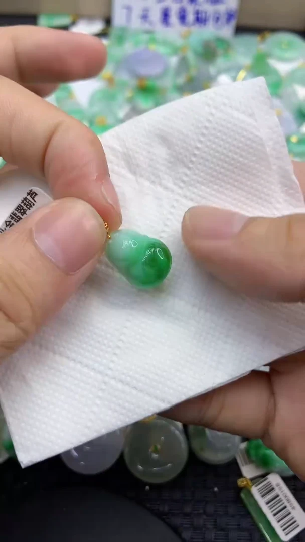 颈饰18K金镶嵌翡翠天然缅甸A货翡翠