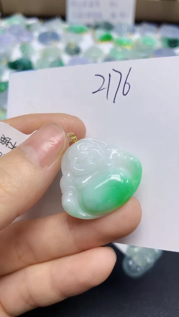 翡翠18K金镶嵌颈饰天然缅甸翡翠A货