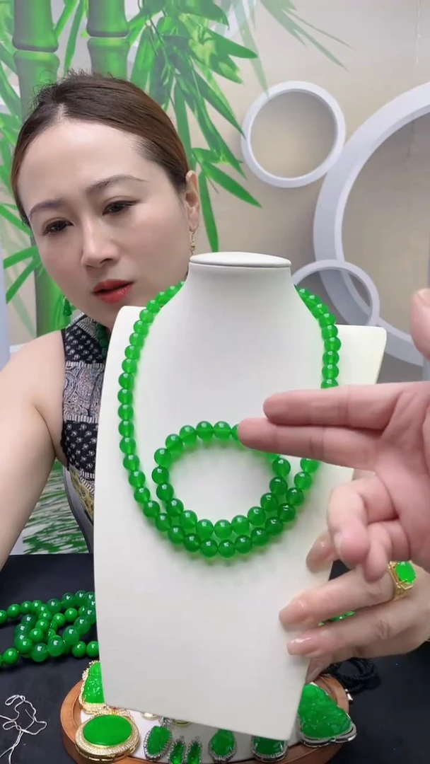 套链14K金镶嵌翡翠D06