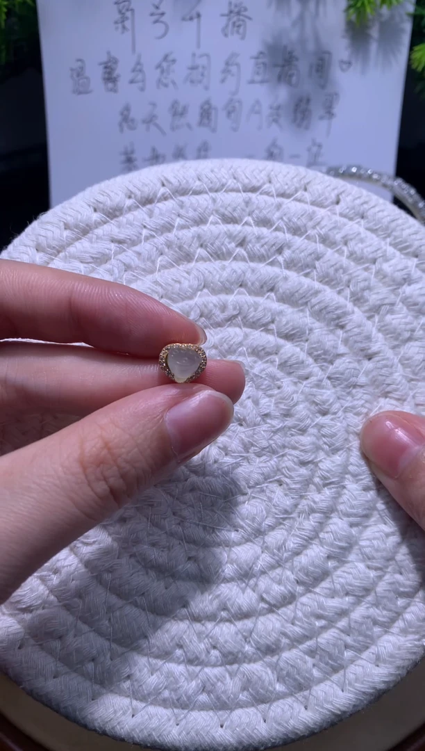 颈饰银S925镶嵌翡翠净货