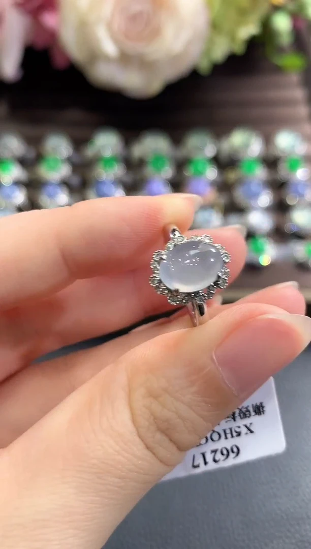 18K金镶嵌戒指翡翠b44