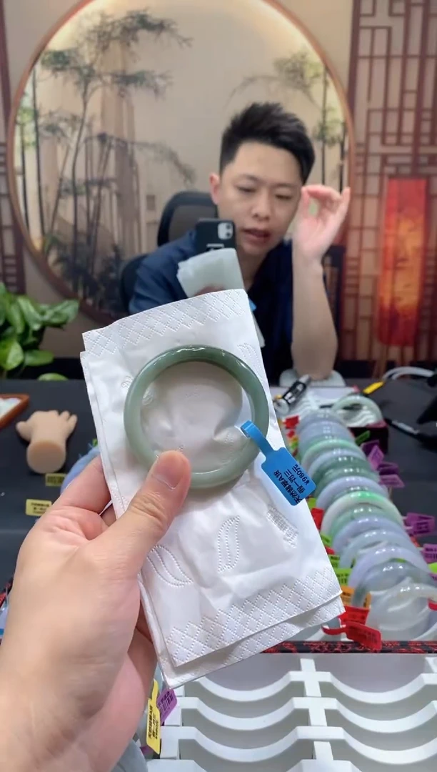 未镶嵌手镯翡翠000051822