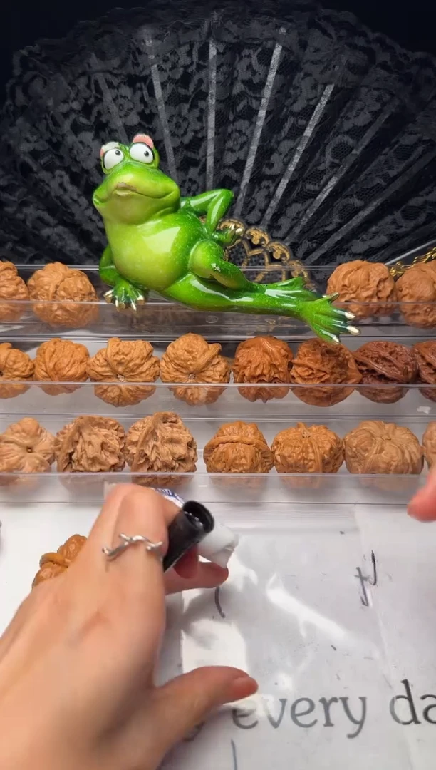 把件文玩核桃疼****任07