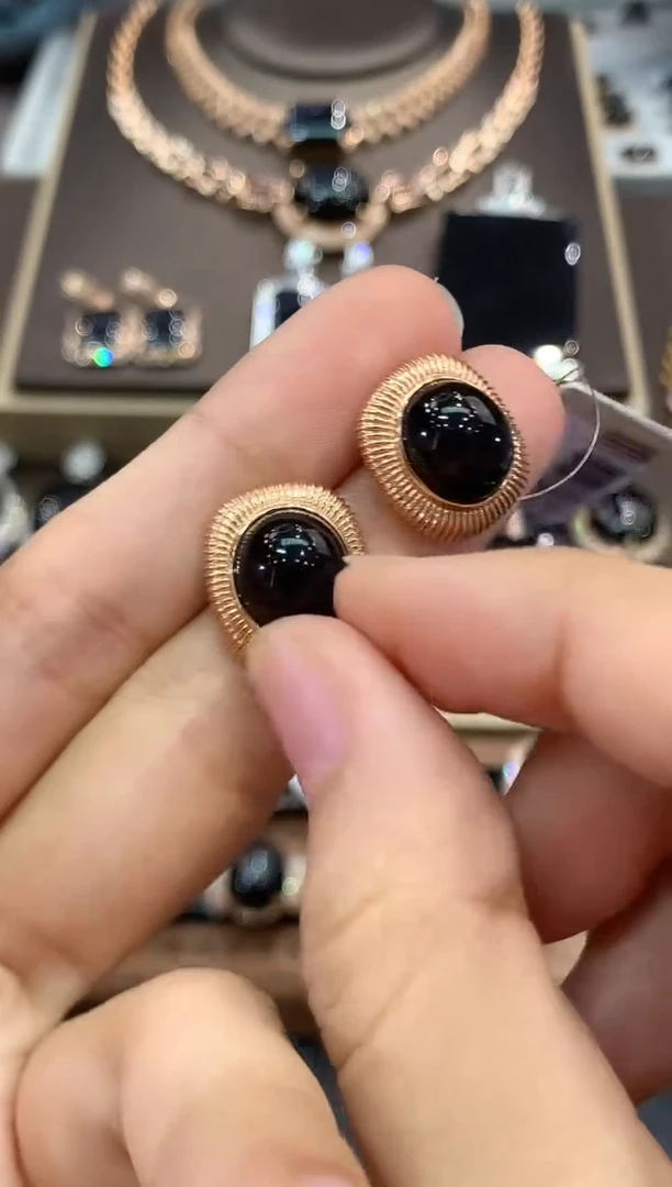 18K金镶嵌翡翠耳饰C123