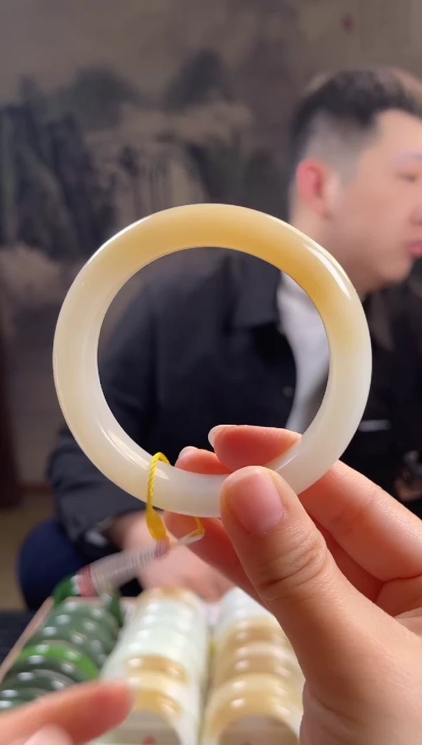 未镶嵌手镯和田玉58圈口6387