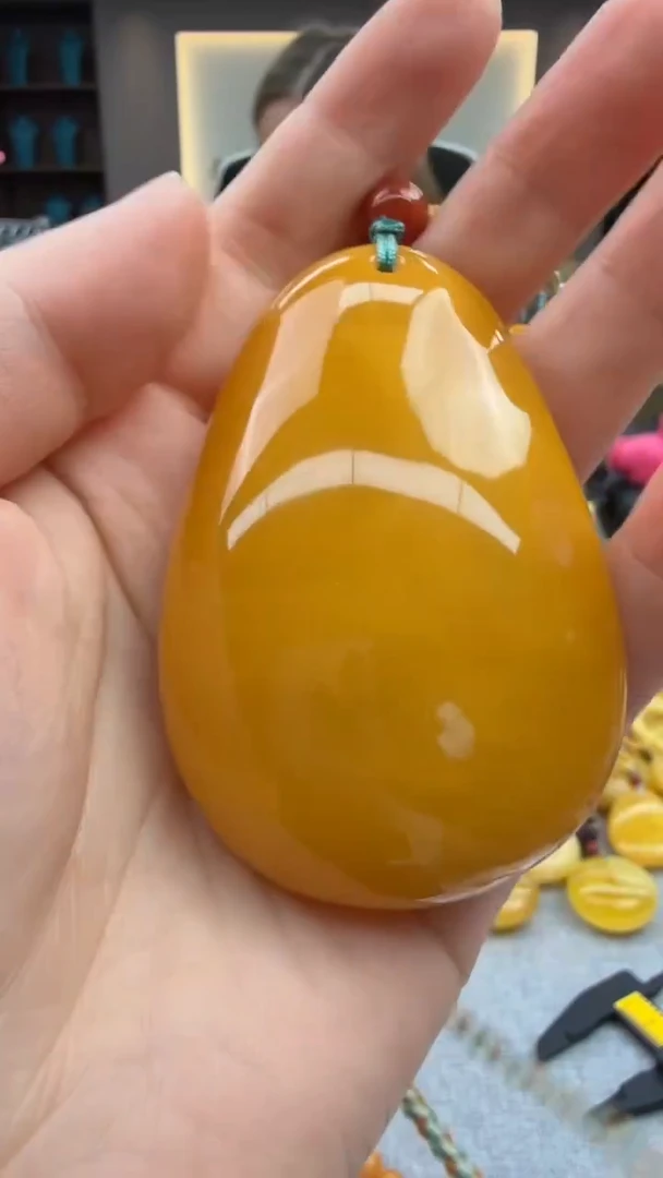 未镶嵌颈饰琥珀171秒拍号 假一罚三