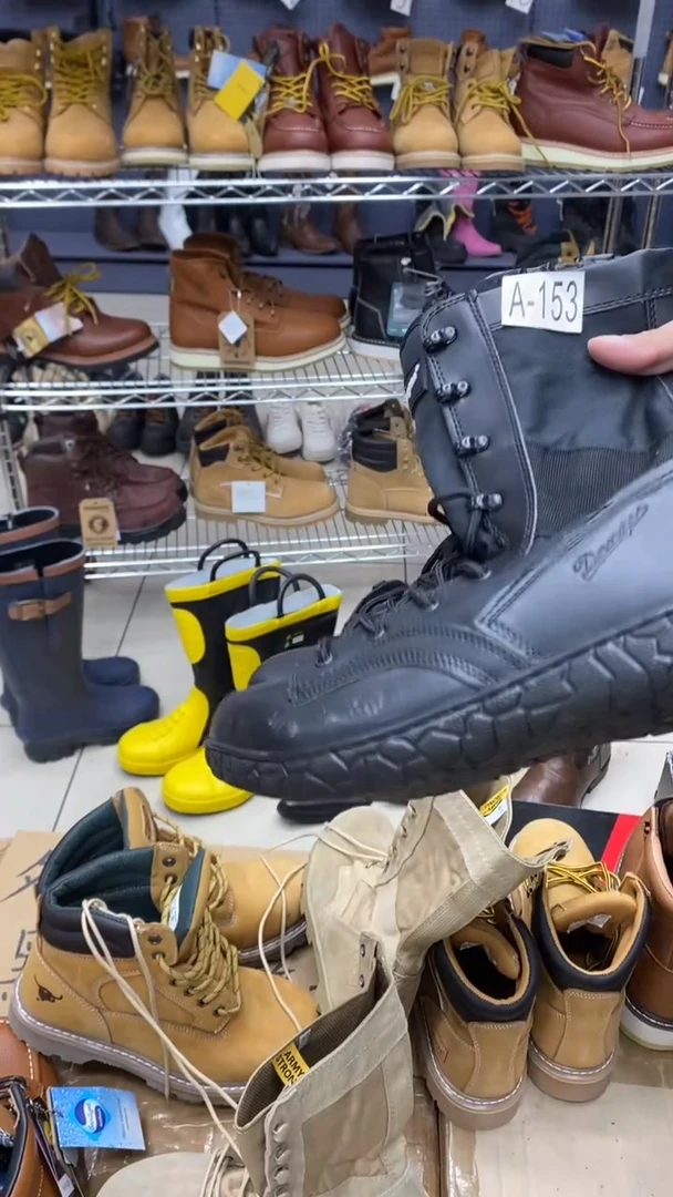 织物46码，153号F超纤黑色，运动鞋码 偏小一码， 默认微瑕