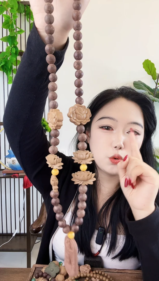泥塑龙涎加参茸的脖挂
