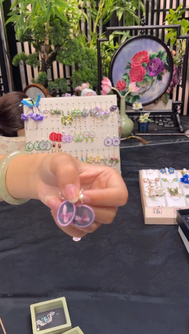 织绣Y****e非遗苏绣手工饰品