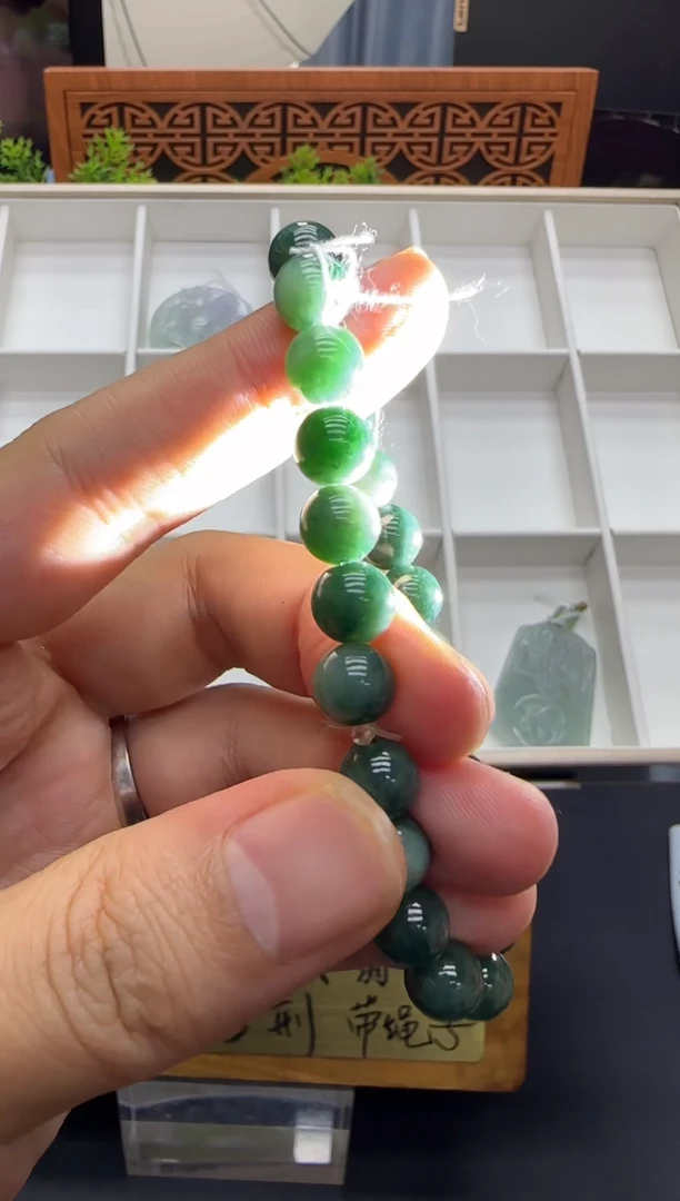 翡翠挂件未镶嵌A货翡翠多样性孤品