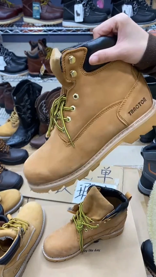 牛皮42.5码，354号，皮鞋码，工装靴 默认瑕疵 领口氧化，清洁度不好