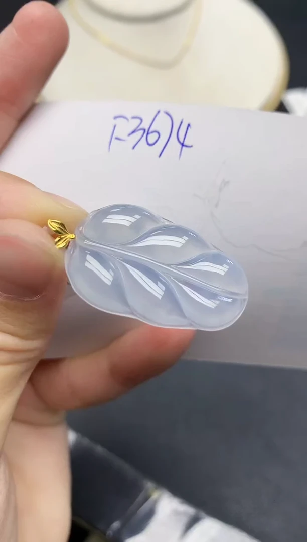 颈饰18K金镶嵌翡翠天然缅甸A货翡翠百元以上9元证书费自理