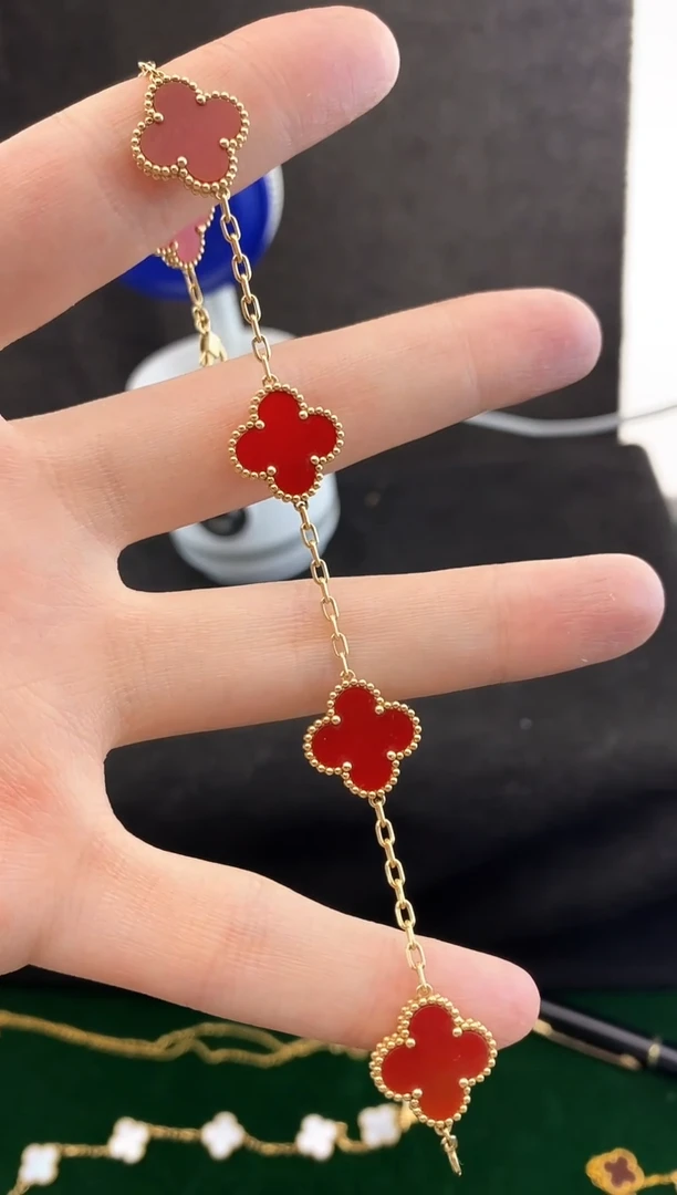 【闪购商品】玛瑙/玉髓手链18K金镶嵌.