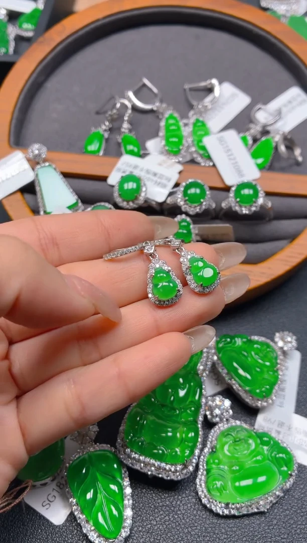 吊坠(不含链)银S925镶嵌翡翠1