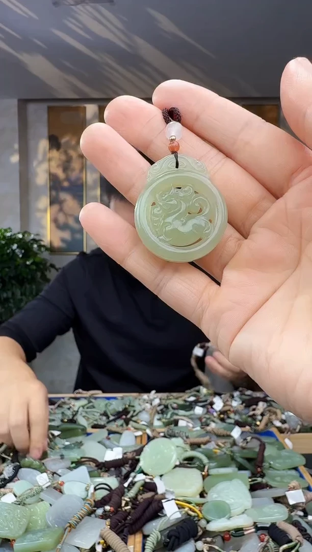 未镶嵌和田玉挂件拍一发一