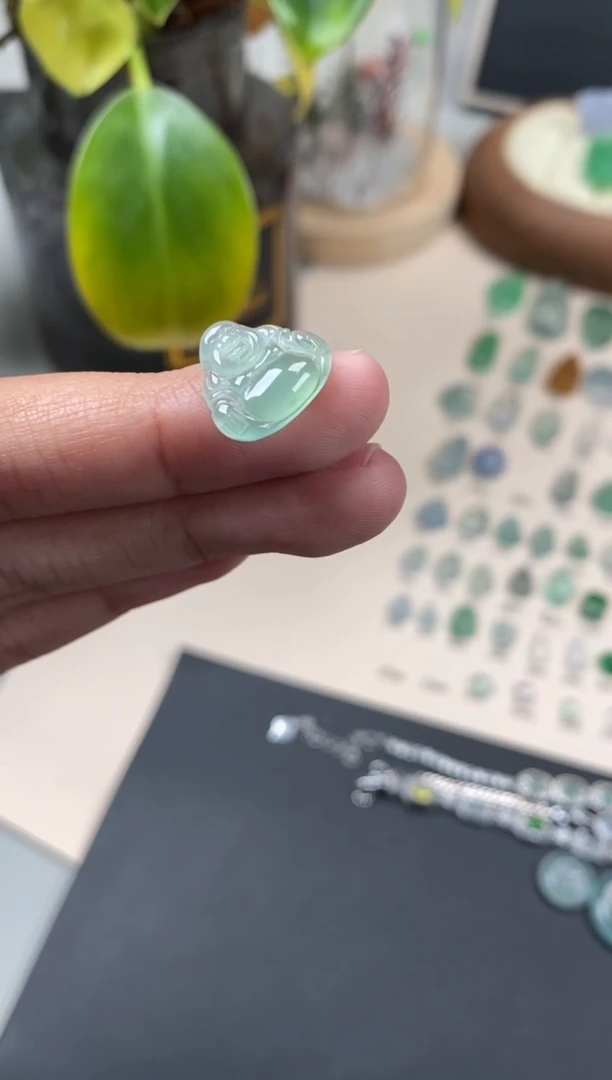 【闪购商品】翡翠颈饰未镶嵌翡翠冰胶佛公