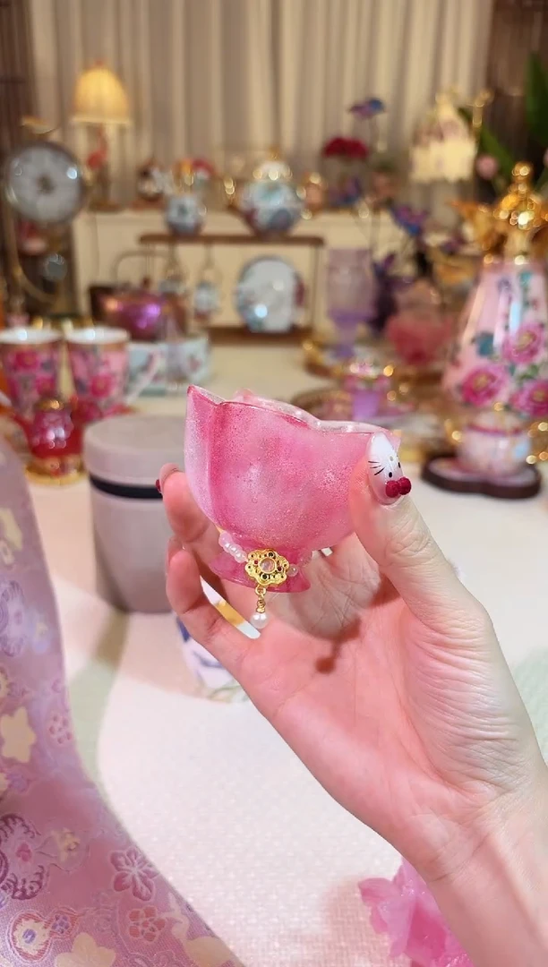 【闪购商品】瓷卡普拉-高足梅花杯