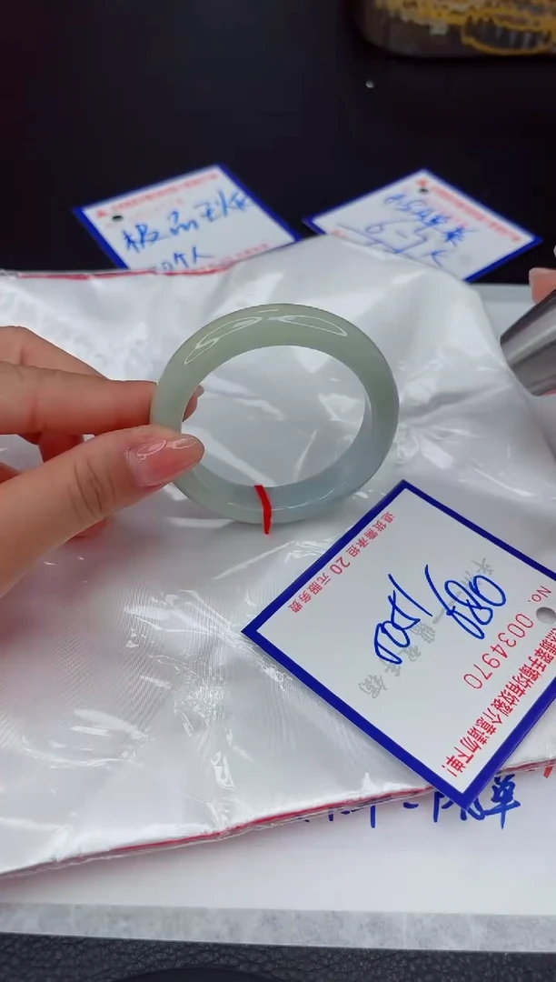 翡翠手镯未镶嵌1111111111