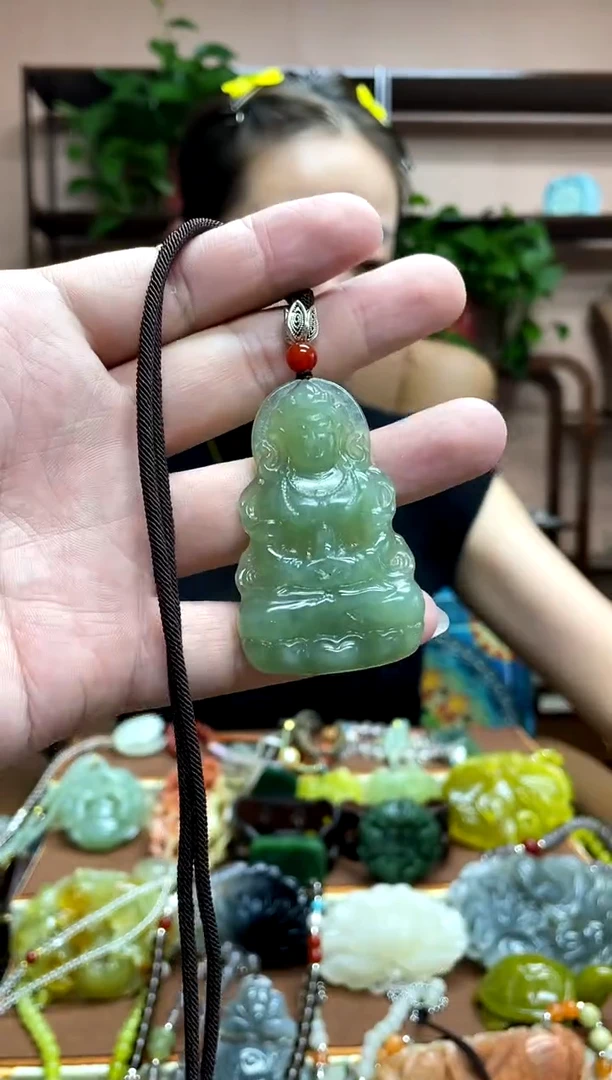 未镶嵌岫玉吊坠多样性发货发其中之一