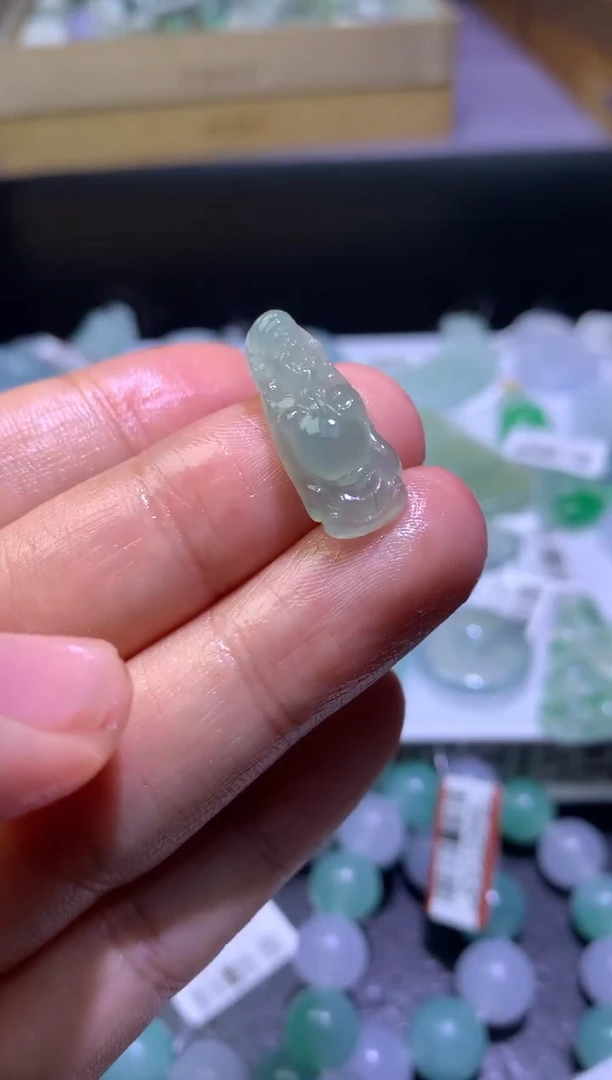 未镶嵌定制翡翠毛货