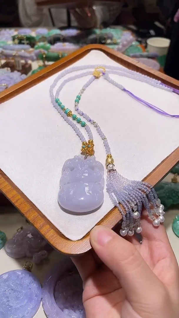 翡翠未镶嵌颈饰吊坠