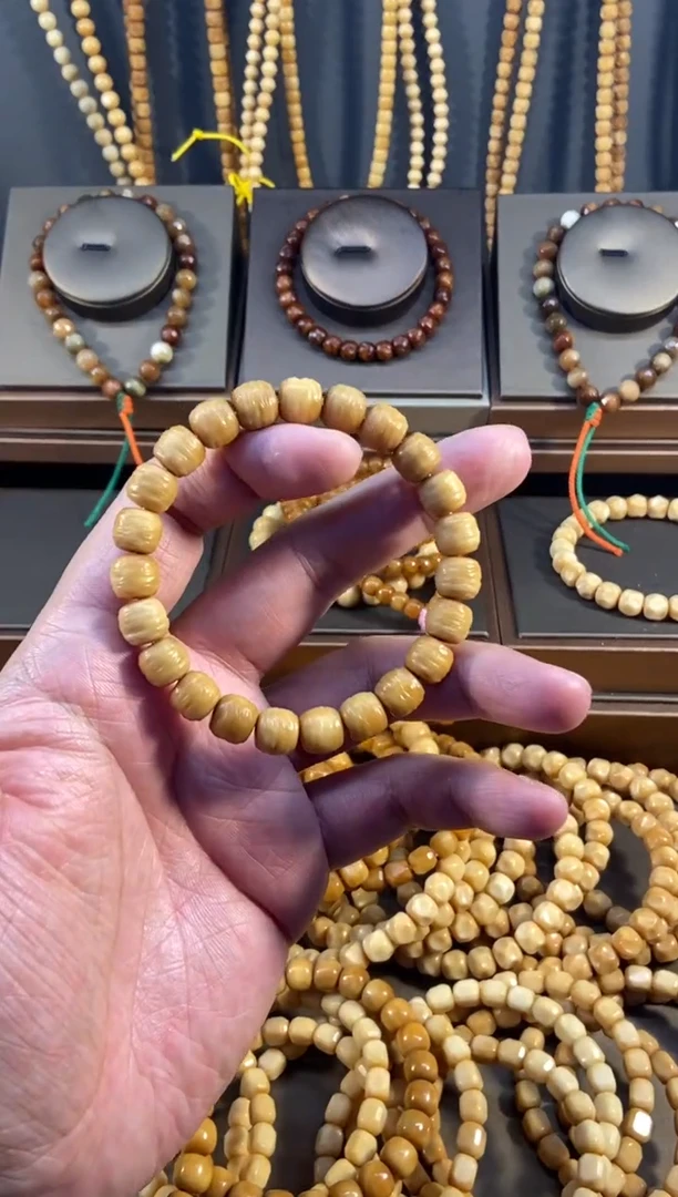 手串龙脊菩提废****收隆基菩提破茧成蝶