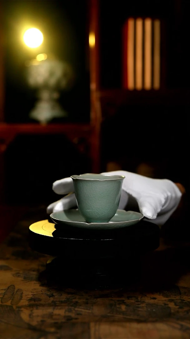 复烧收藏级青绿釉葵口闻香杯