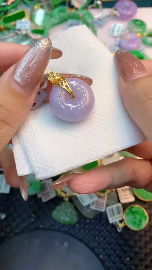 颈饰未镶嵌翡翠1