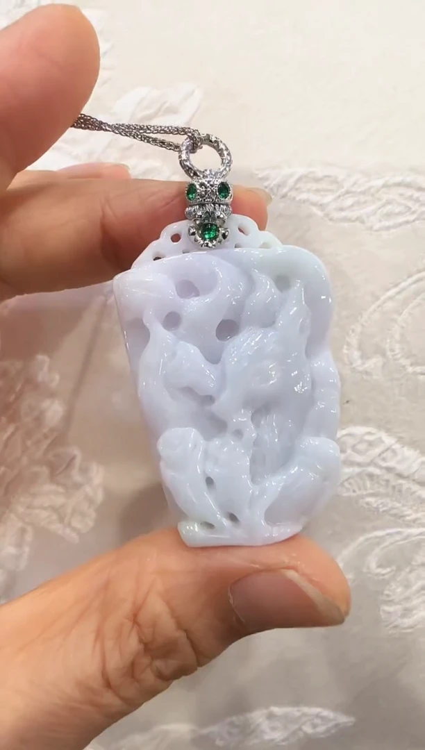 翡翠未镶嵌颈饰国风