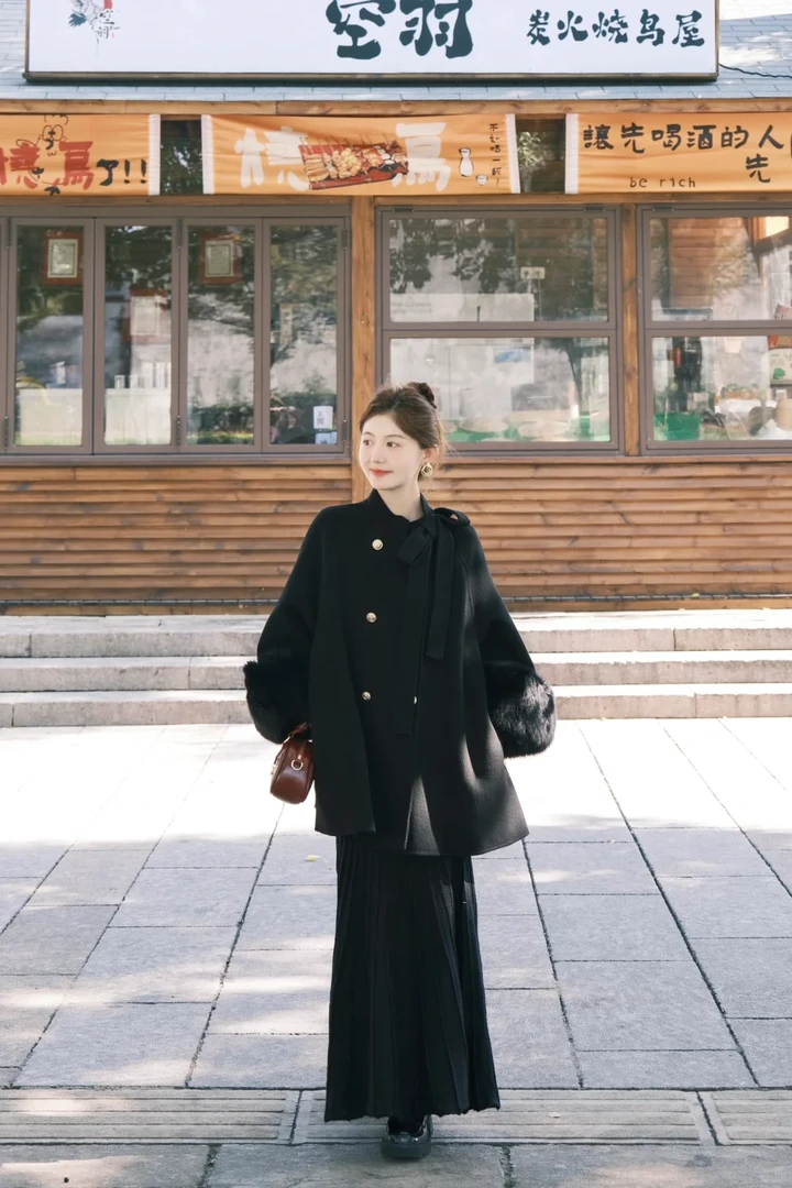 初冬搭配一整套小香风黑色高级感双排扣毛呢外套气质半身裙两件套