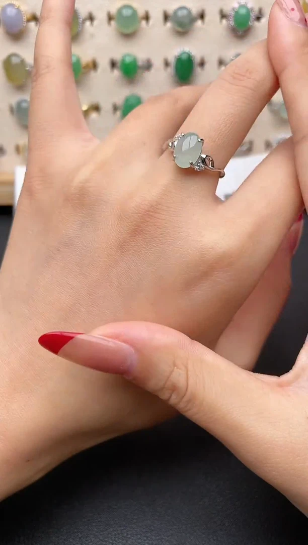 【闪购商品】翡翠戒指银S925镶嵌一物一证一礼盒