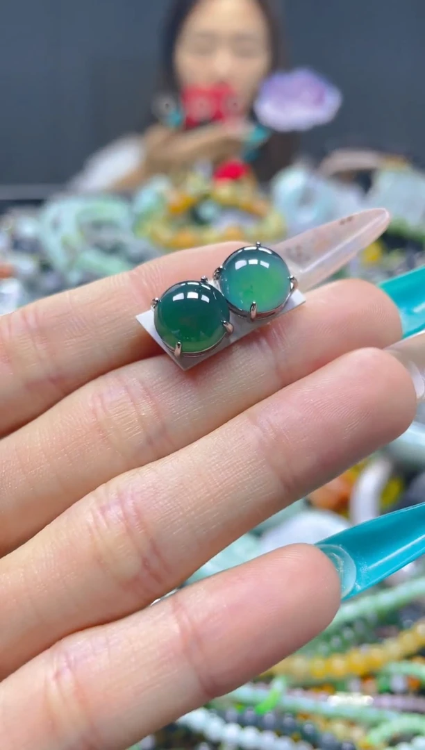 颈饰未镶嵌翡翠/K/翡翠A货，一件也是批发价