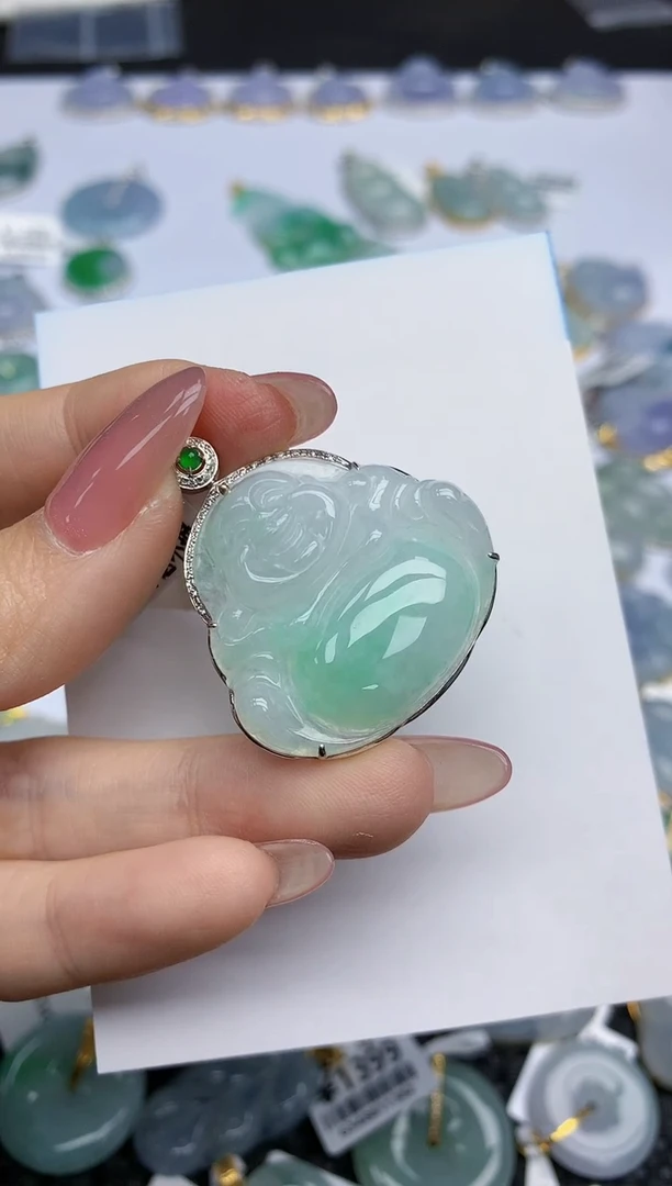 【闪购商品】翡翠挂件18K金镶嵌天然翡翠A货