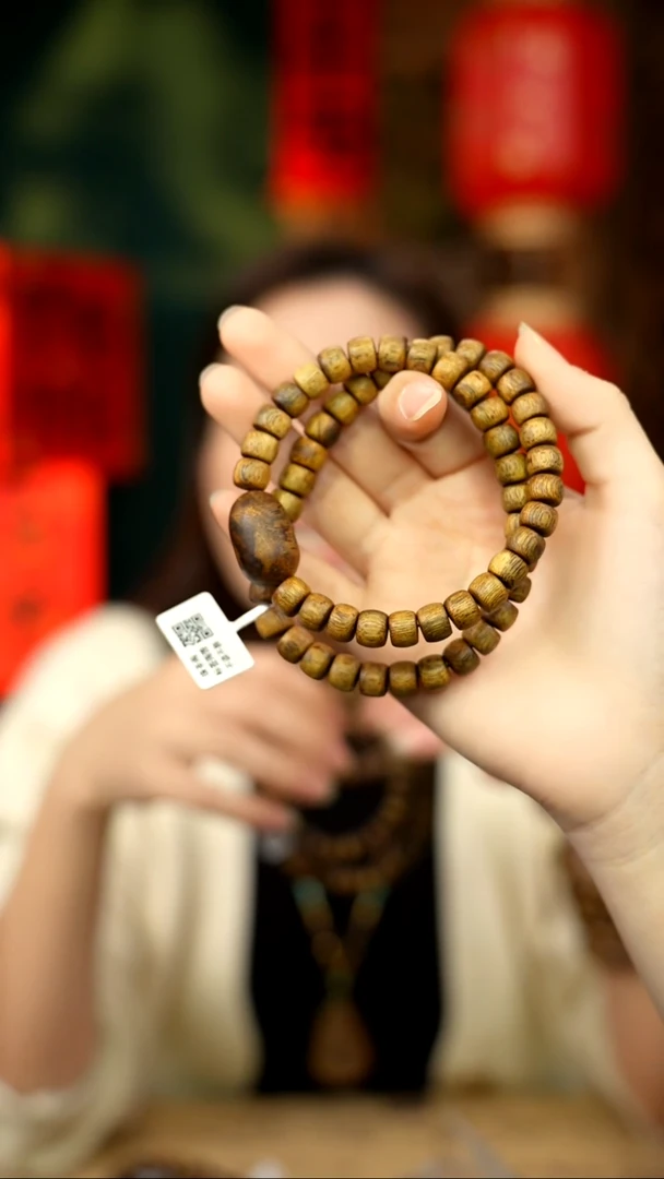 【闪购商品】沉香手串青霞 苹果珠双圈 +一颗留疤"