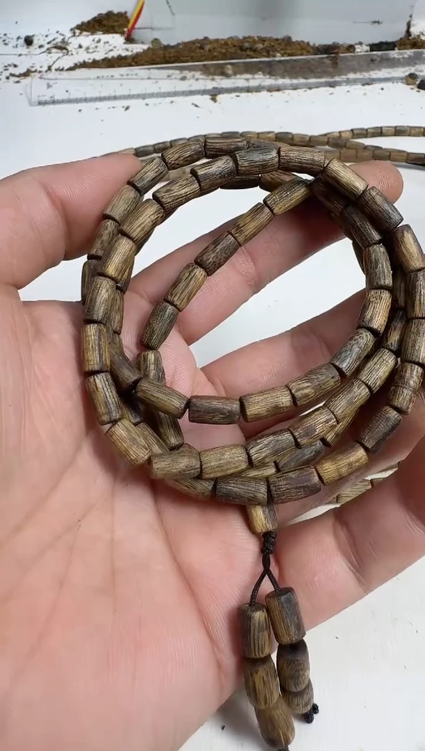 【闪购商品】沉香手串乌身树心13克