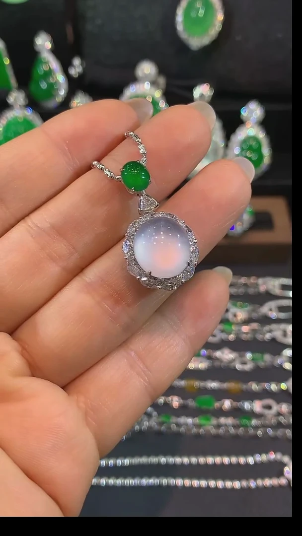 吊坠(不含链)18K金镶嵌翡翠吊坠