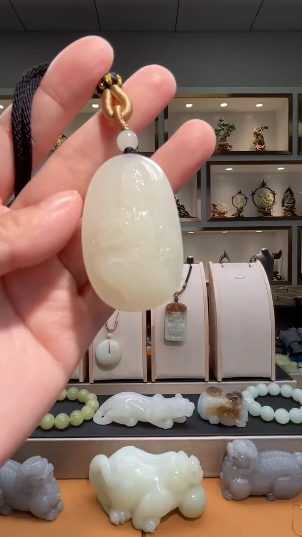 颈饰未镶嵌和田玉苏