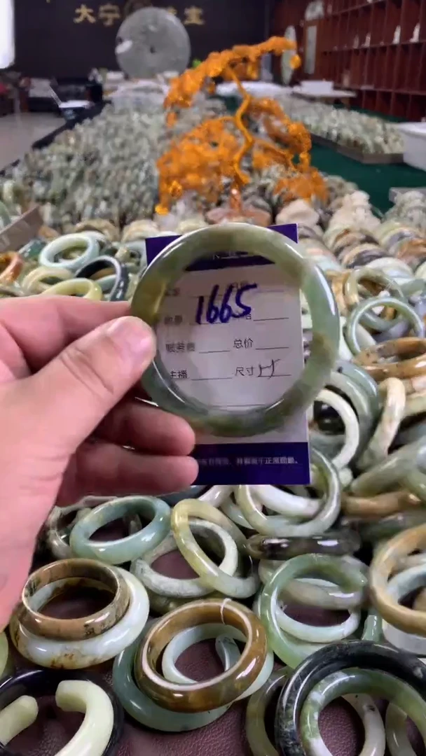 未镶嵌蛇纹石玉手镯1665