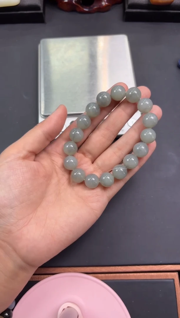 【闪购商品】和田玉手串未镶嵌若羌微色差卡12